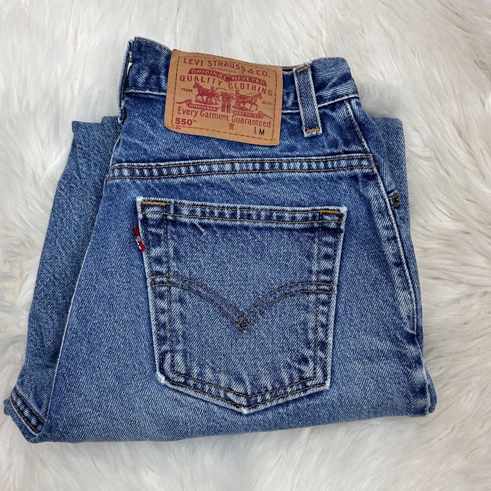 Vintage Levis 550 High Waisted Tapered Leg Denim Light Wash Jeans Size 6 Miss